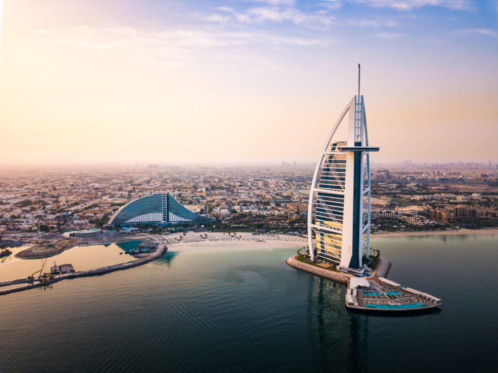 Emirates nabízí k letence do Dubaje plavbu zdarma