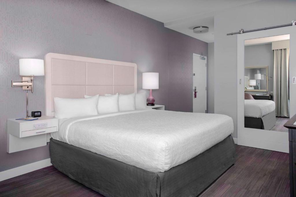 Hampton Inn Miami pokoj