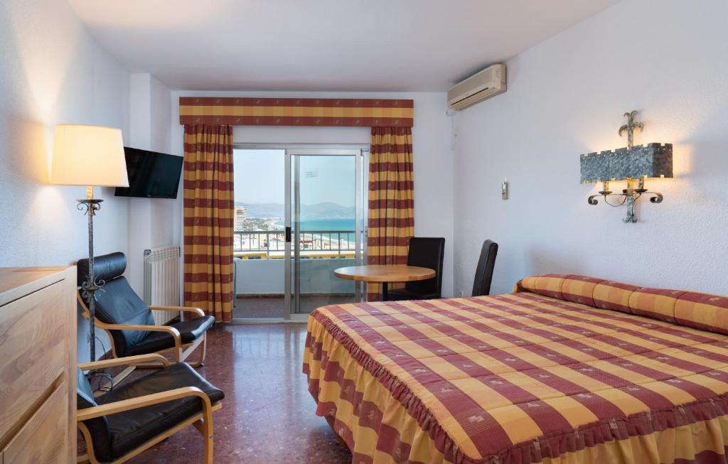 Andalusie Apartmentos Bajondillo pokoj
