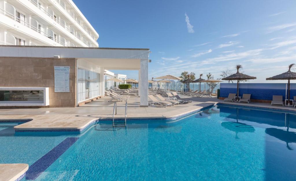 Hotel Ferrer Concord bazén